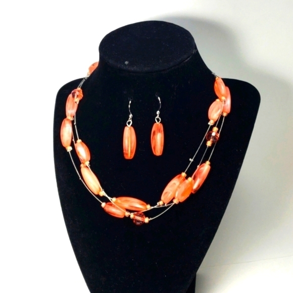 Silver tone Layered illusion Salmon color Beaded Necklace with matching Earrings - Picture 3 of 8